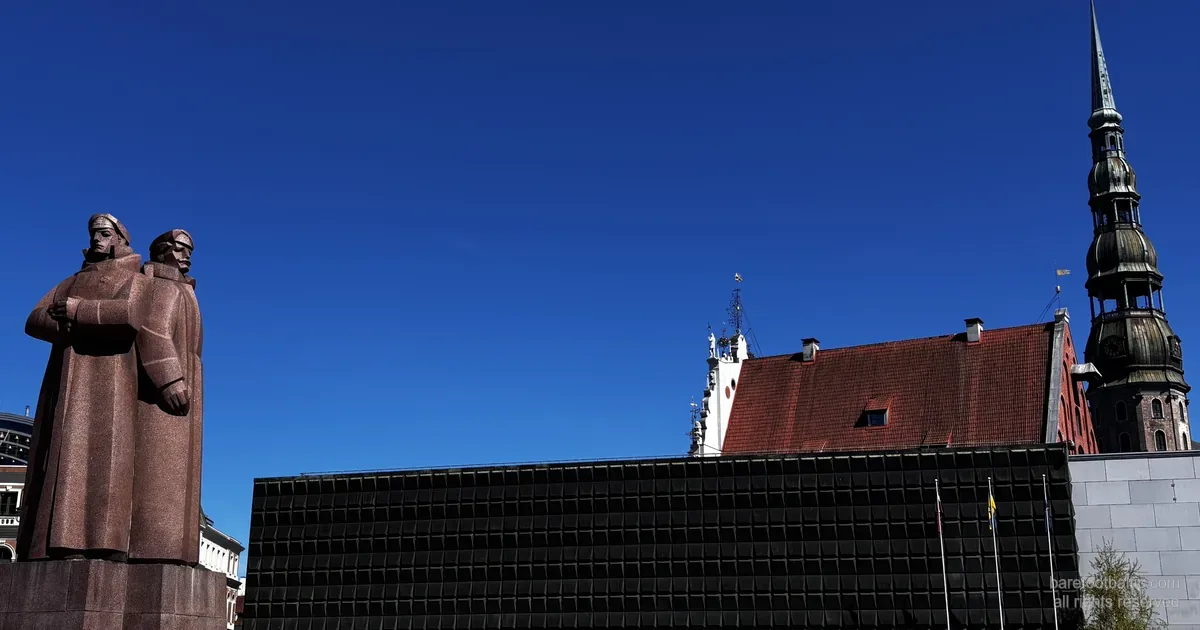 Lettiska skyttarnas monument och Lettlands ockupationsmuseum, Riga.