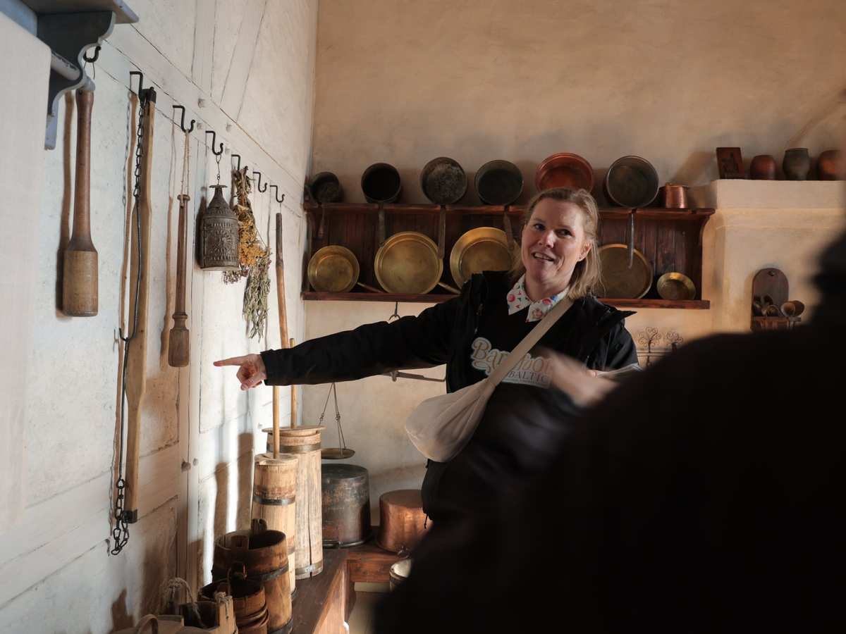 Daiga som berättar vid Bauska slott