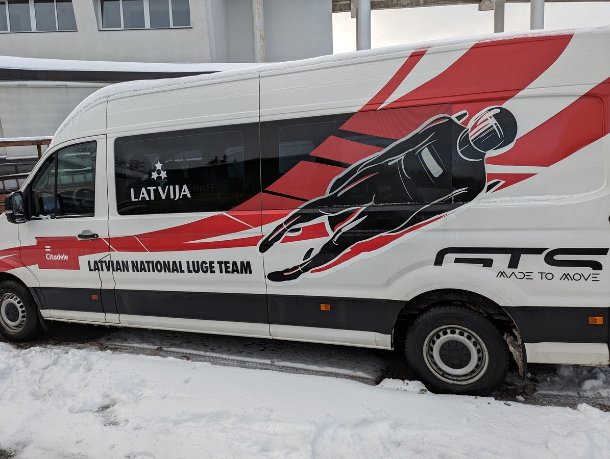 Barefoot Baltics van på vintern
